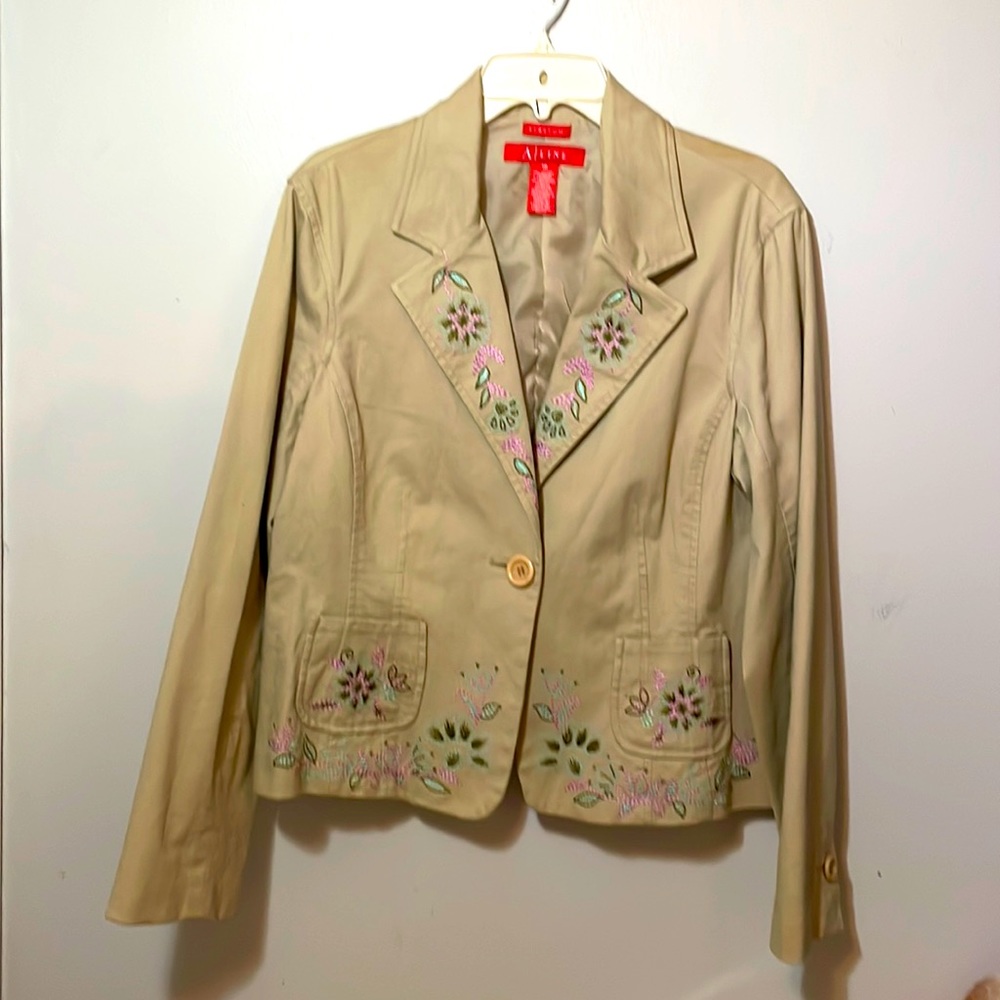 Lightweight jacket